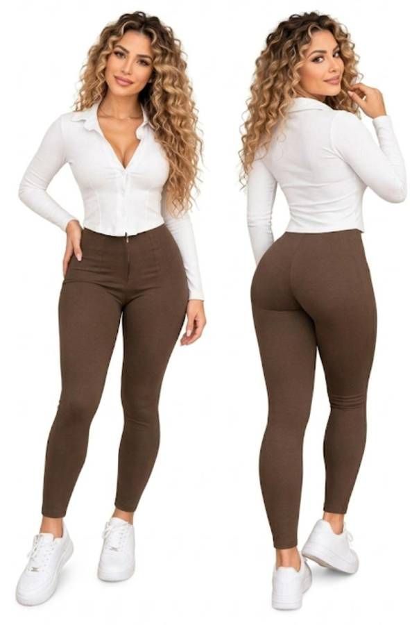 Polo con Cuello – Pantalón Tiro alto